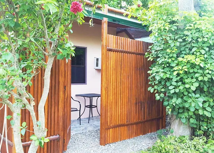 Mjs Garden Powered By Cocotel 3* Moalboal